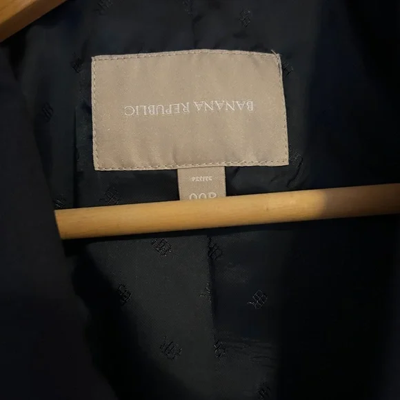 Banana Republic Navy Blazer Size 00P - Picture 2 of 5